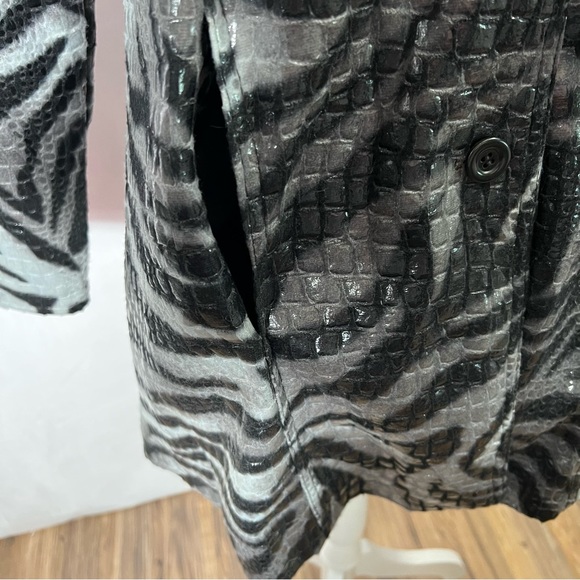 “Selene Sports” Coat Jscket - Picture 8 of 14